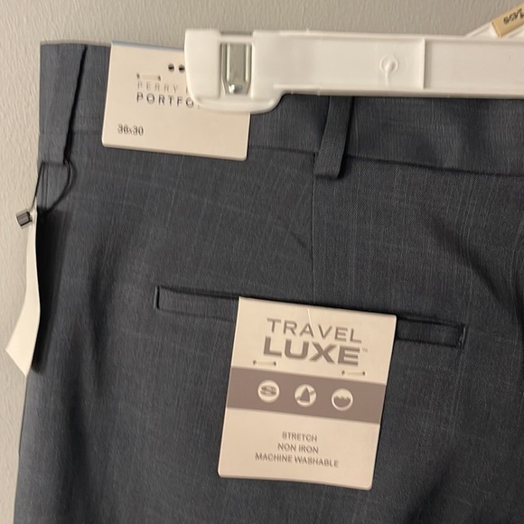 MEN’S Perry Ellis portfolio travel luxe 36 x 30 bundle of two pair NWT - Picture 8 of 8